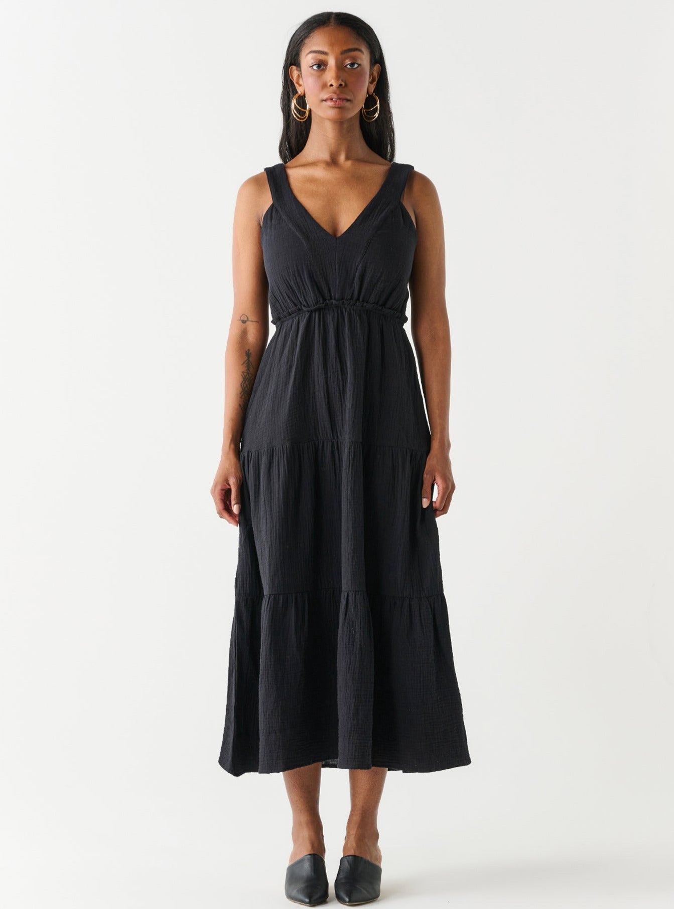 Black Vickie Maxi Dress: (PLUS: X-3X)